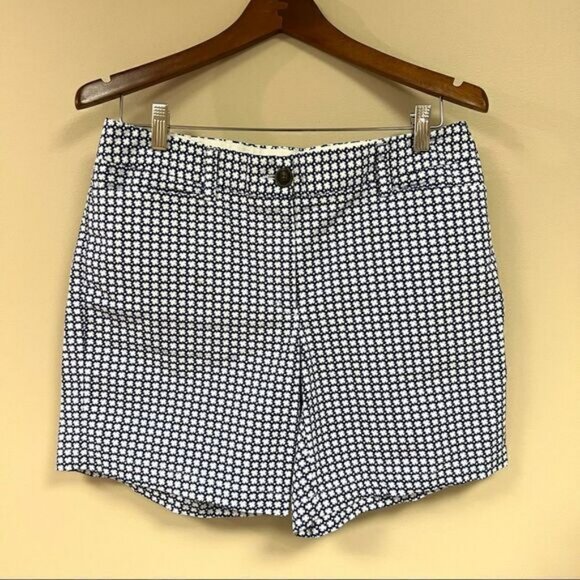 Lands end blue and navy geometric print shorts. 8 - Picture 1 of 4